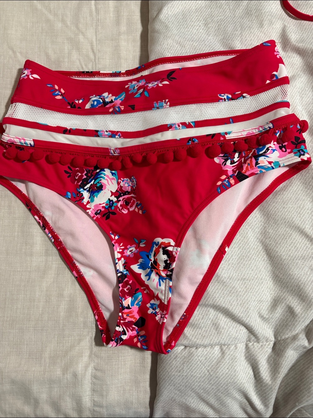 COCOSHIP Red Floral Halter Bikini Top and bottom Size 8 - Picture 6 of 8